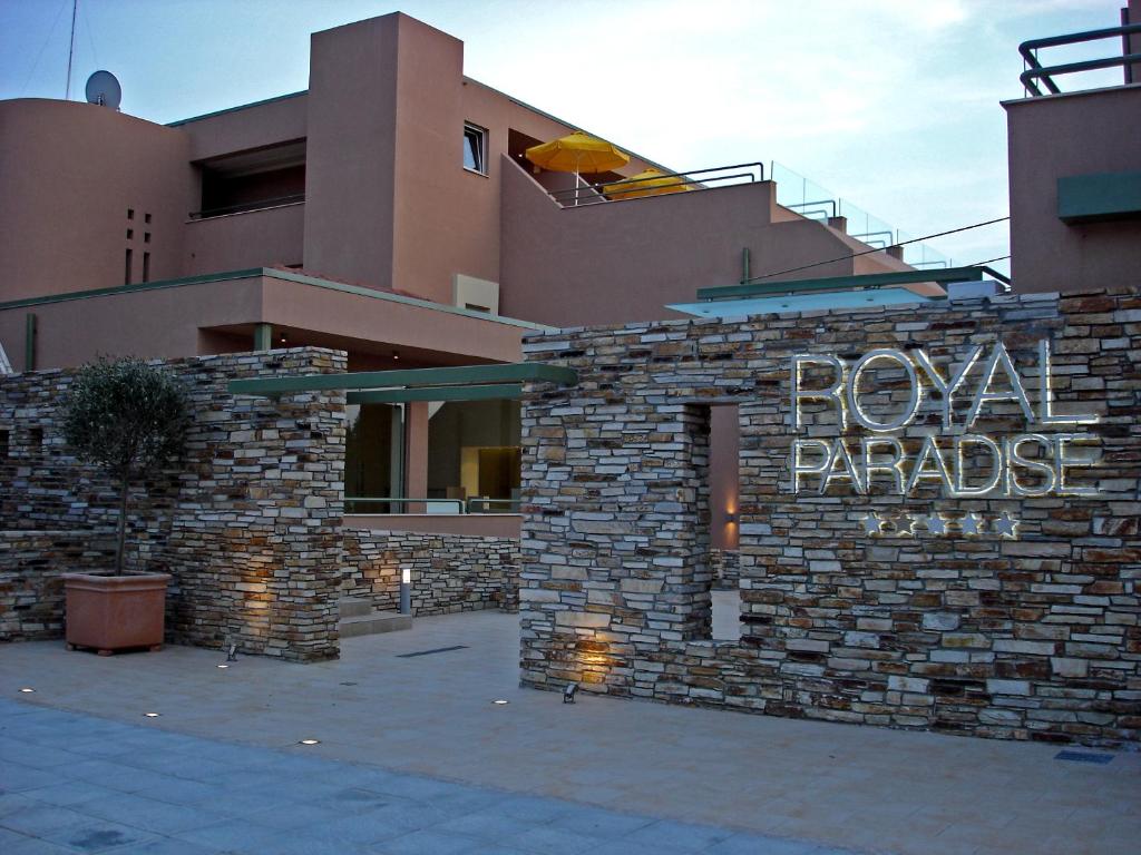 The Royal Paradise Hotel & Spa 